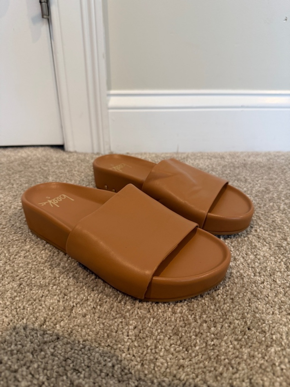 BEEK Pelican Leather Platform Sandal Size 5 NWOT